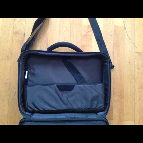 TARGUS Black Canvas Laptop Case Zippered Briefcase Messenger Bag 17 X 12 - Picture 12 of 13